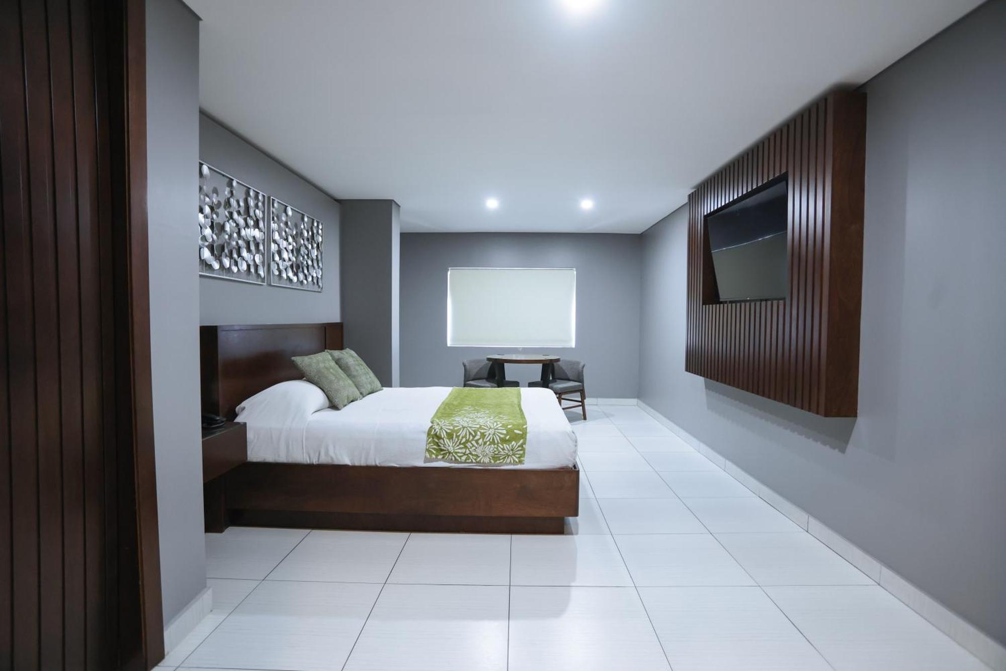 Hotel Aqua Rio Tijuana Buitenkant foto