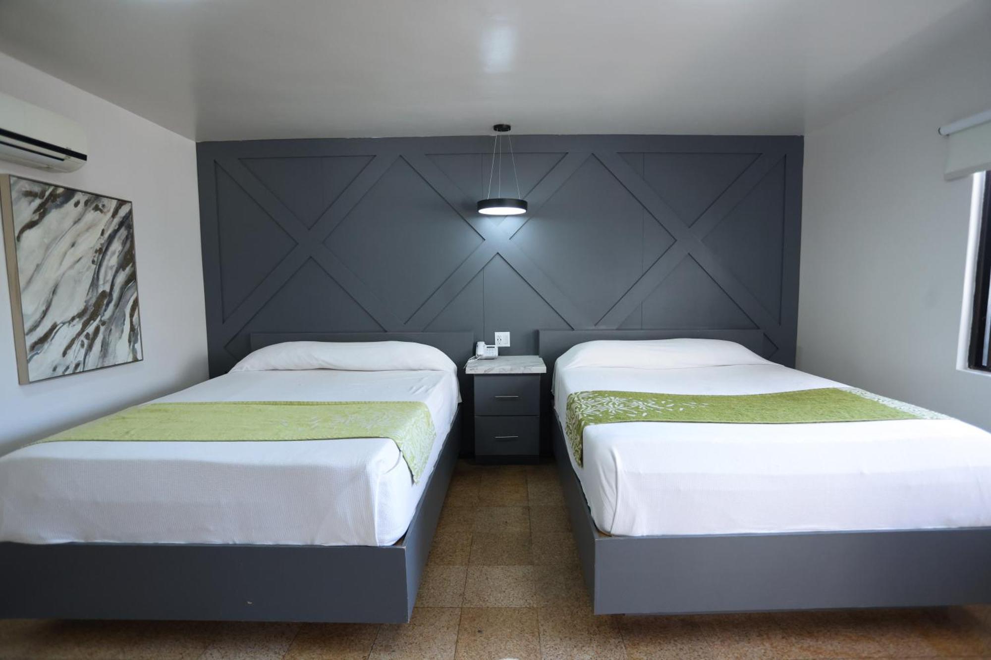 Hotel Aqua Rio Tijuana Buitenkant foto